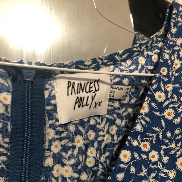 size 8 blue floral mini Princess Polly dress. Only worn once! light and airy OBO - Picture 2 of 4